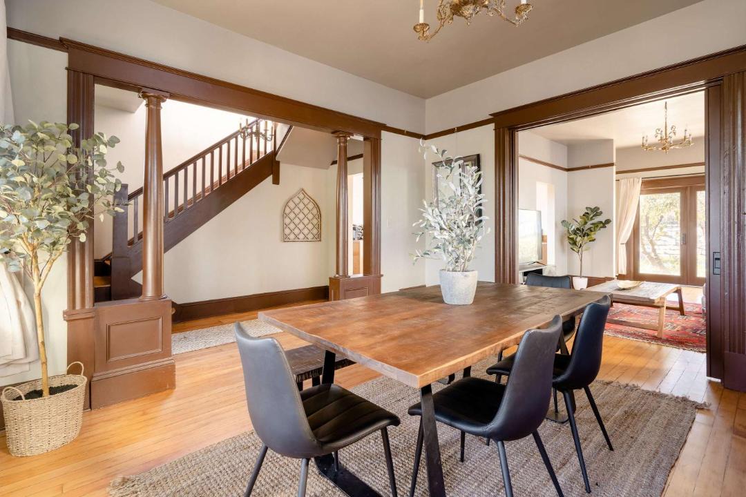 Photo of Others in Eliot