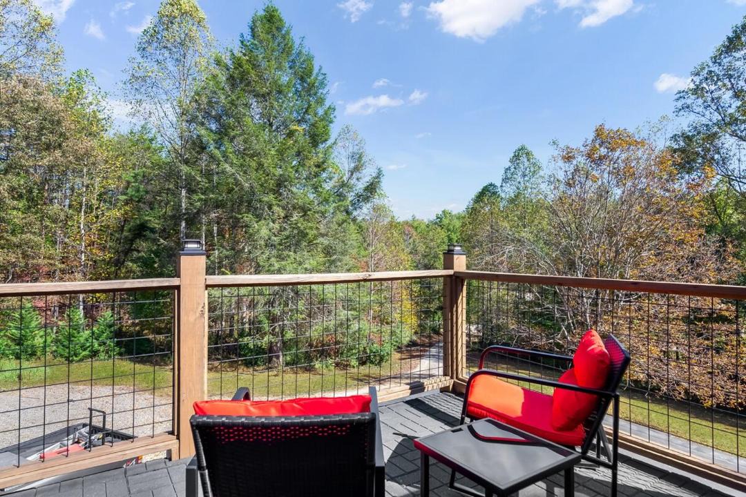 Photo of Patio Balcony in McCaysville