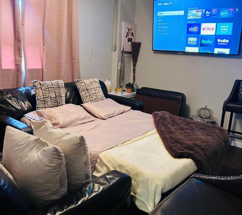 Photo of Livingroom in Elizabeth