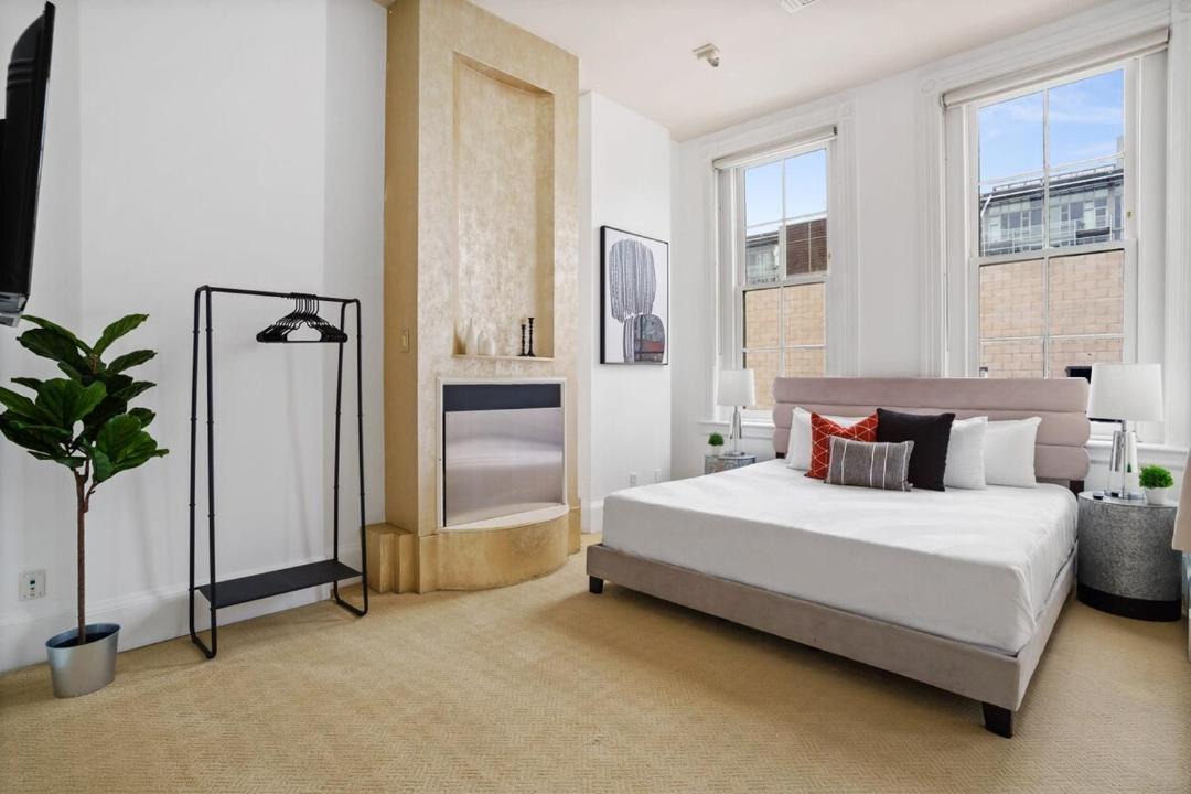Photo of Bedroom in Gaslamp Quarter