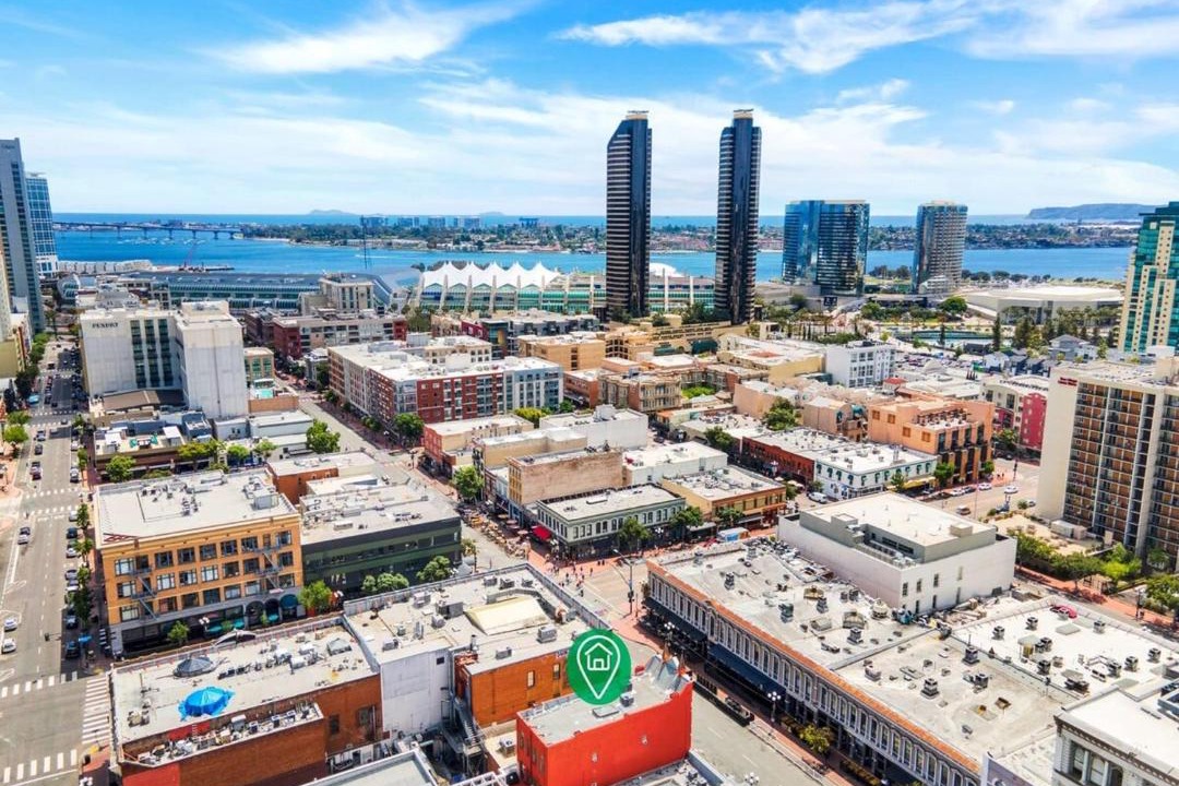 Photo of Others in Gaslamp Quarter