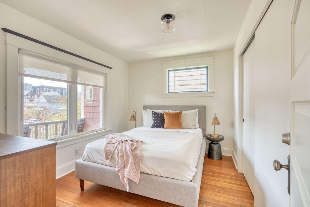 Photo of Others in Overlook