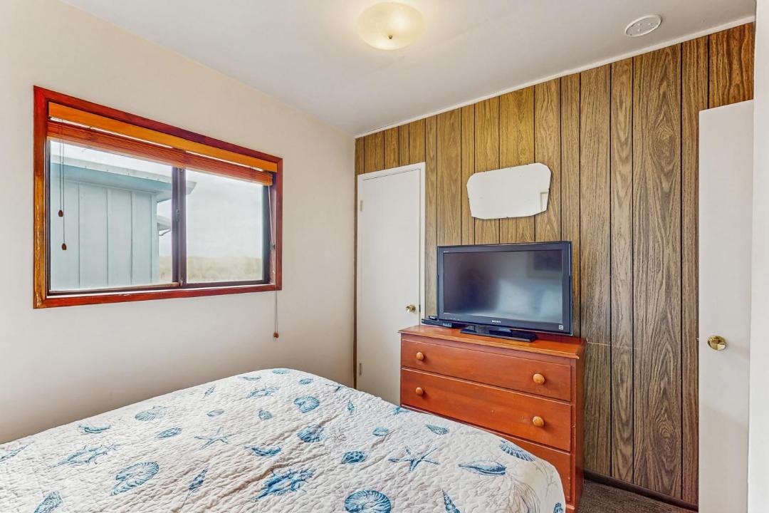 Photo of Bedroom in Pacific City