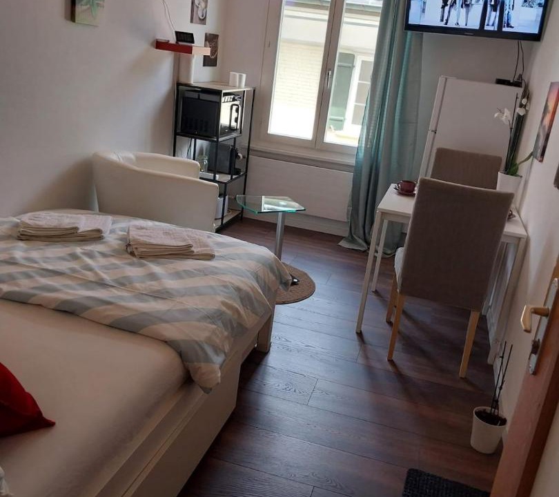 Photo of Others in Buehler