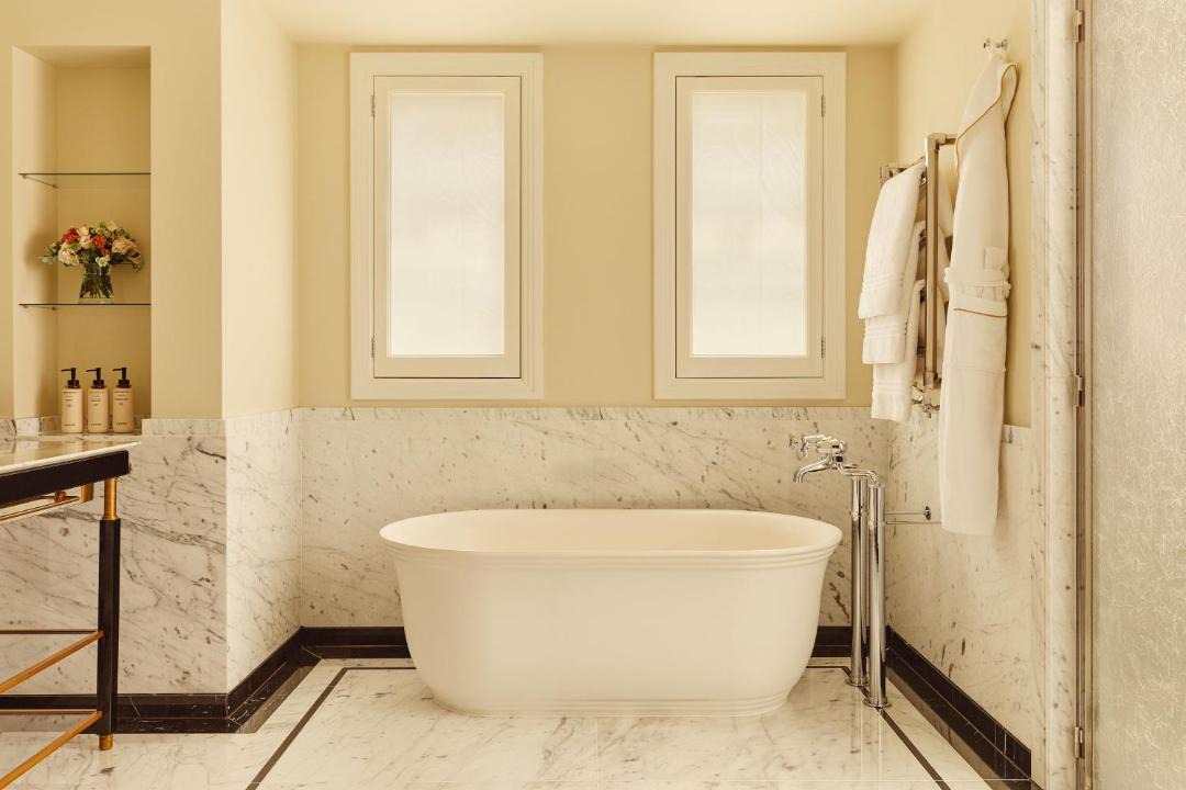 Photo of Others in Mayfair