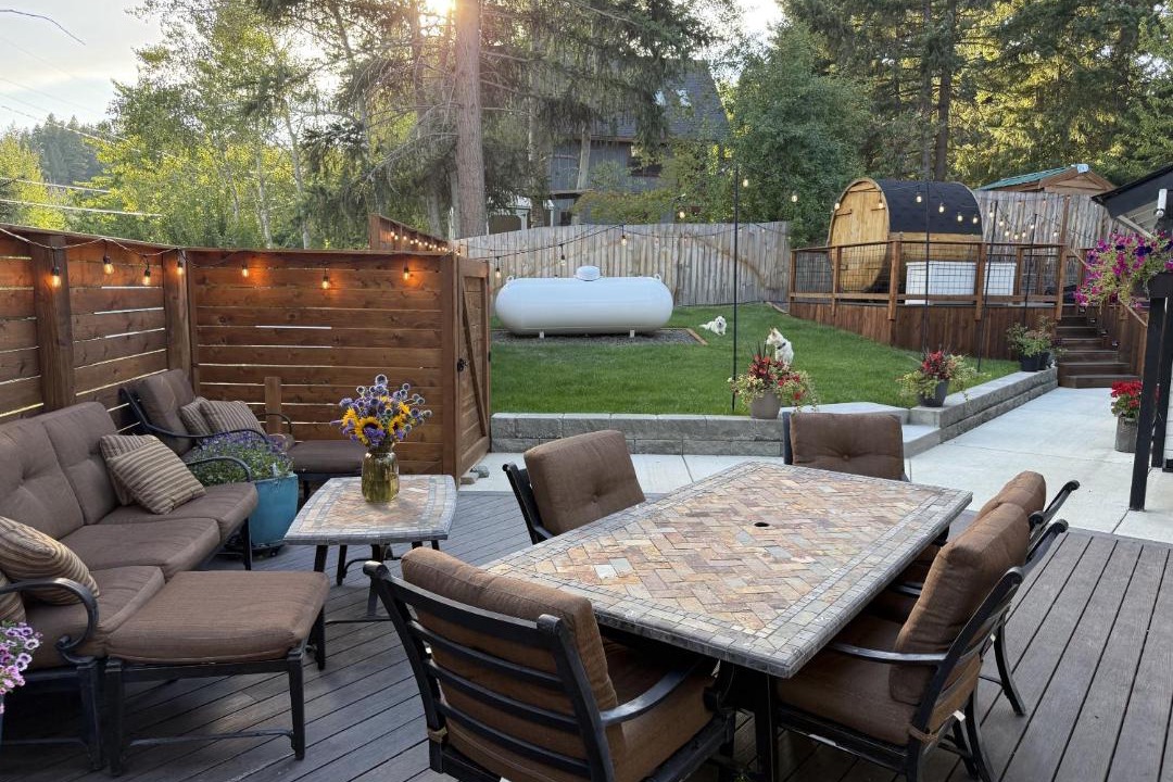 Photo of Others in Roslyn