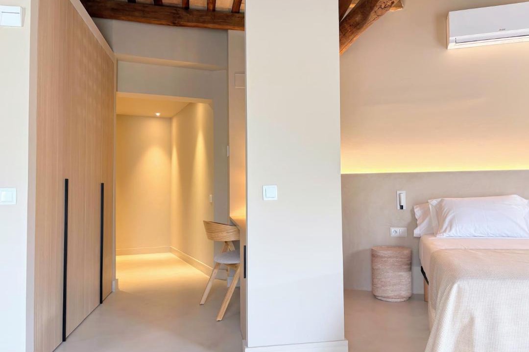 Photo of Bedroom in Vic