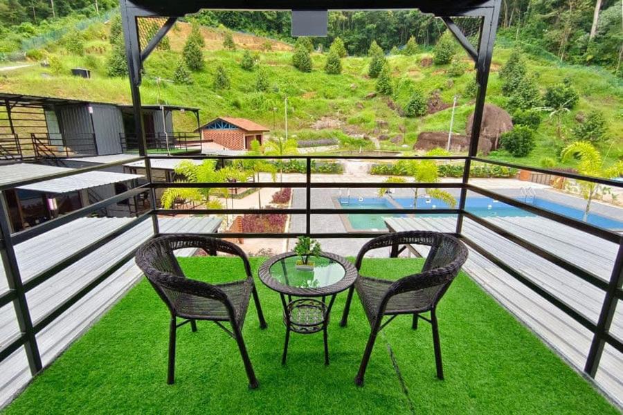 Photo of Patio Balcony in Air Kuning