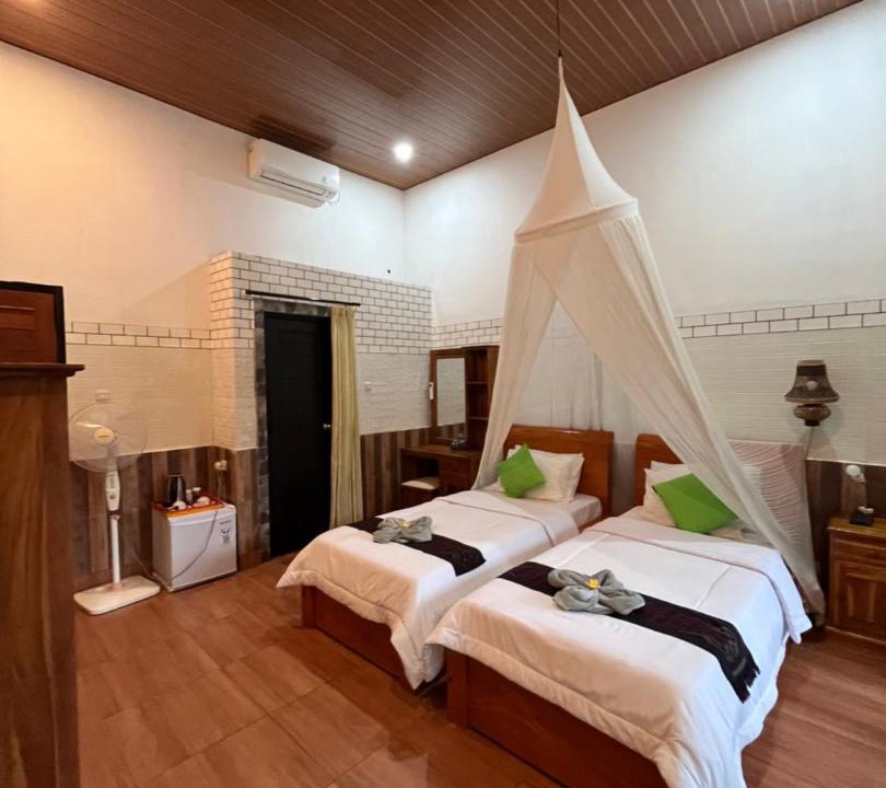 Photo of Others in Sidemen