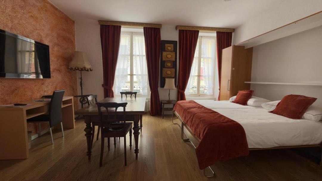 Photo of Others in Nyon