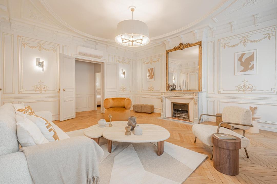 Photo of Others in Saint-Germain-des-Pres