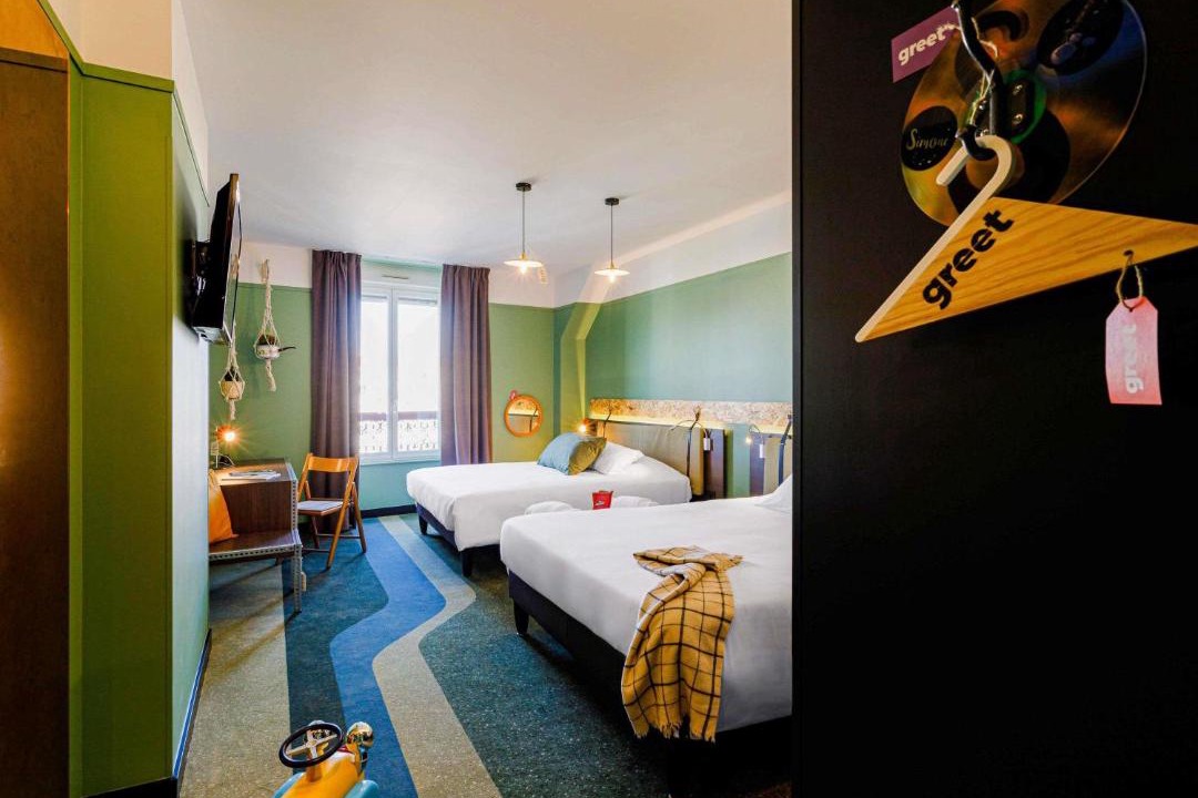 Photo of Others in 2nd Arrondissement