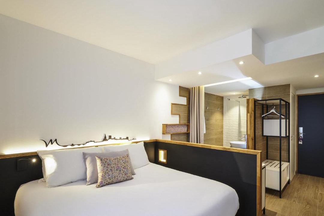 Photo of Others in Avignon