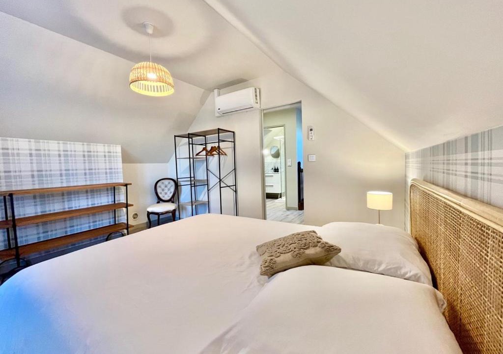 Photo of Bedroom in Gennes