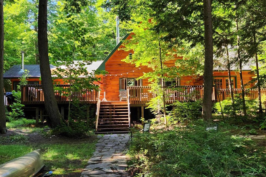 Photo of Others in Algonquin Highlands