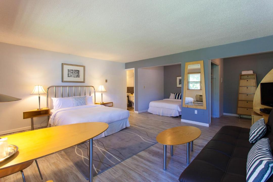 Photo of Others in Tuckahoe