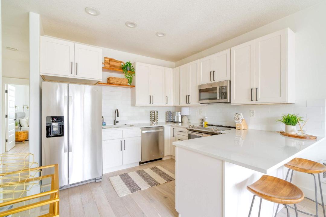 Photo of Others in Hosford-Abernethy