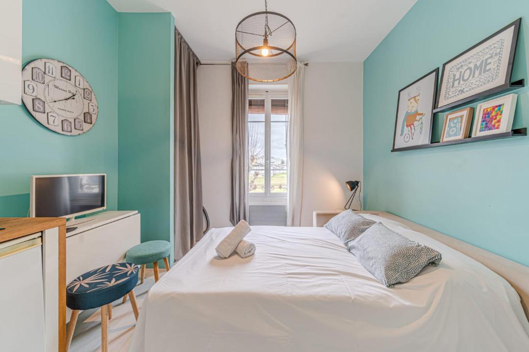 Photo of Bedroom in 8th Arrondissement