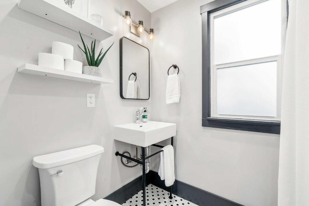 Photo of Bathroom in Sunnyside