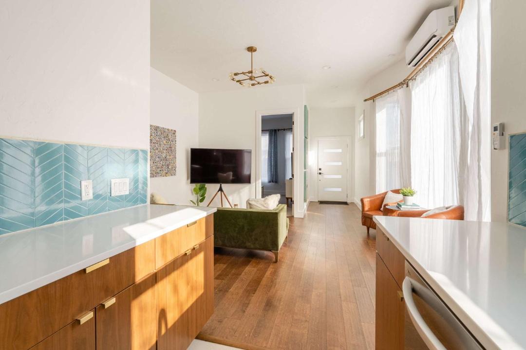 Photo of Others in Sunnyside