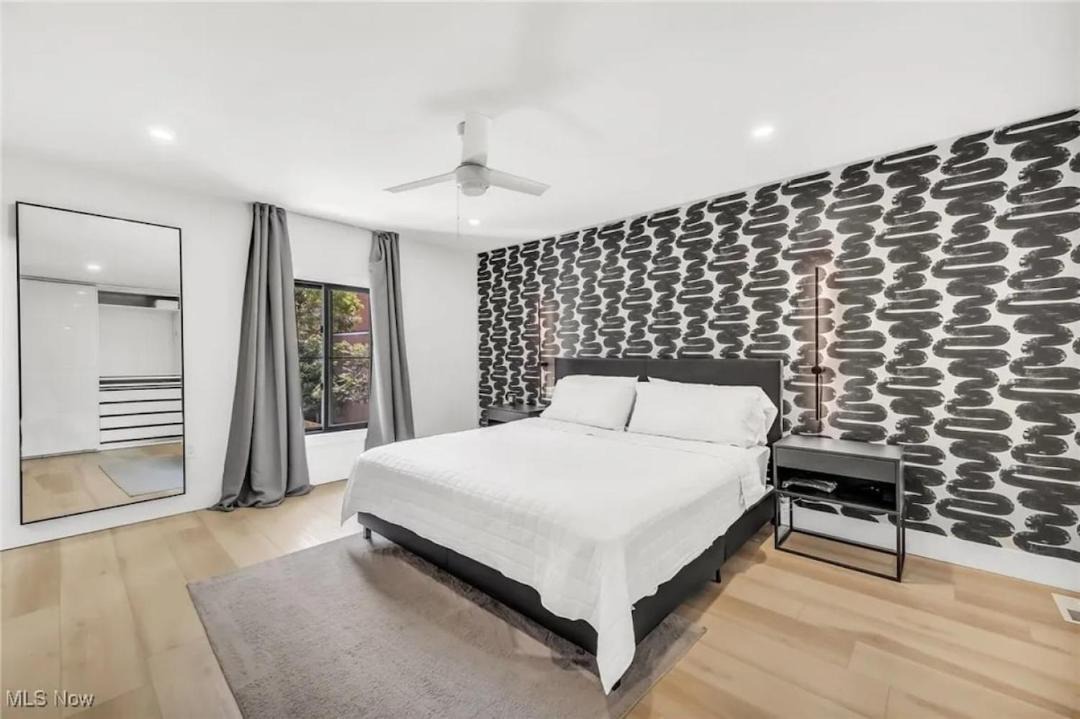 Photo of Bedroom in Highland Square