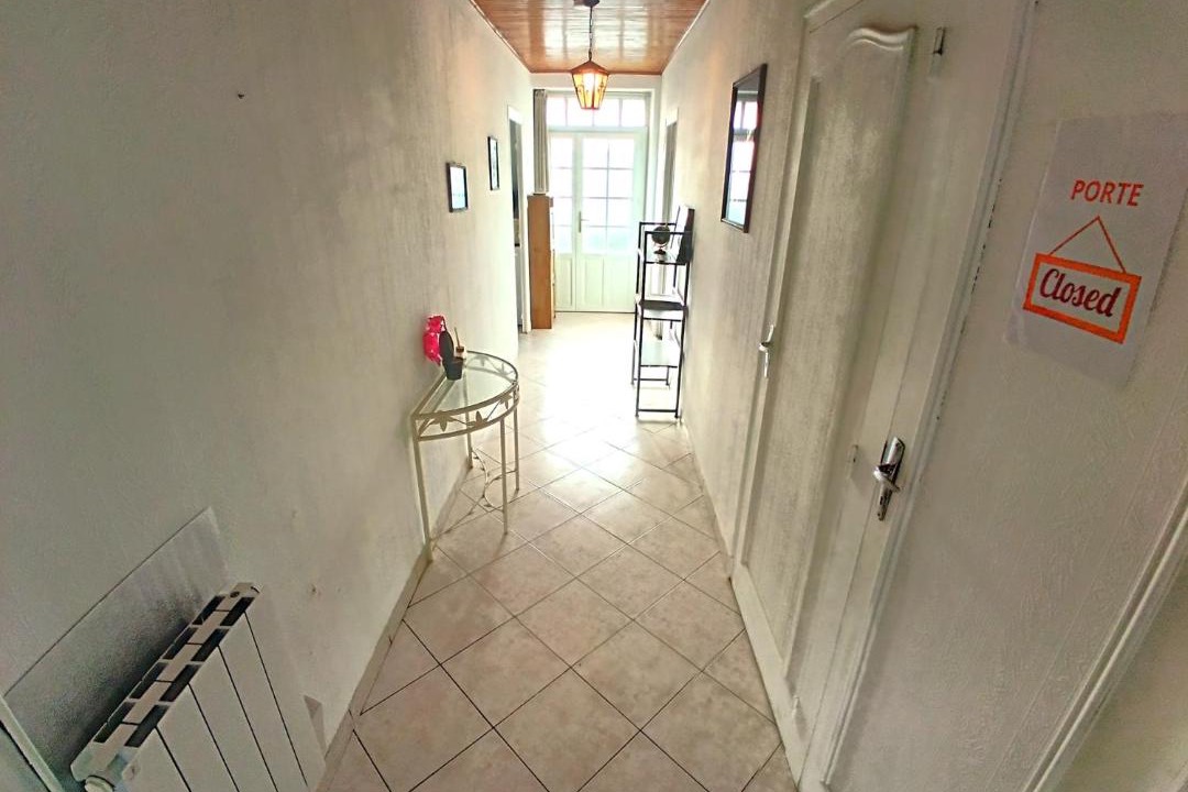 Photo of Others in Lanouee