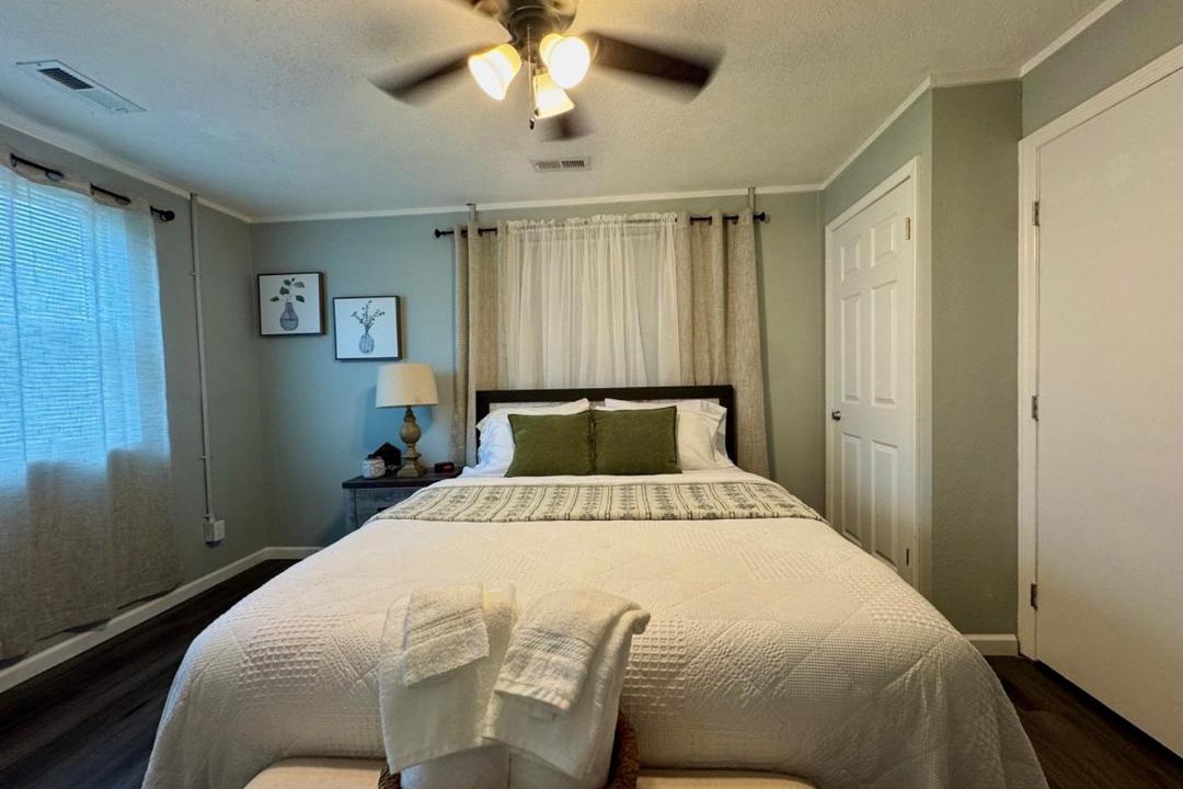 Photo of Bedroom in Knoxville