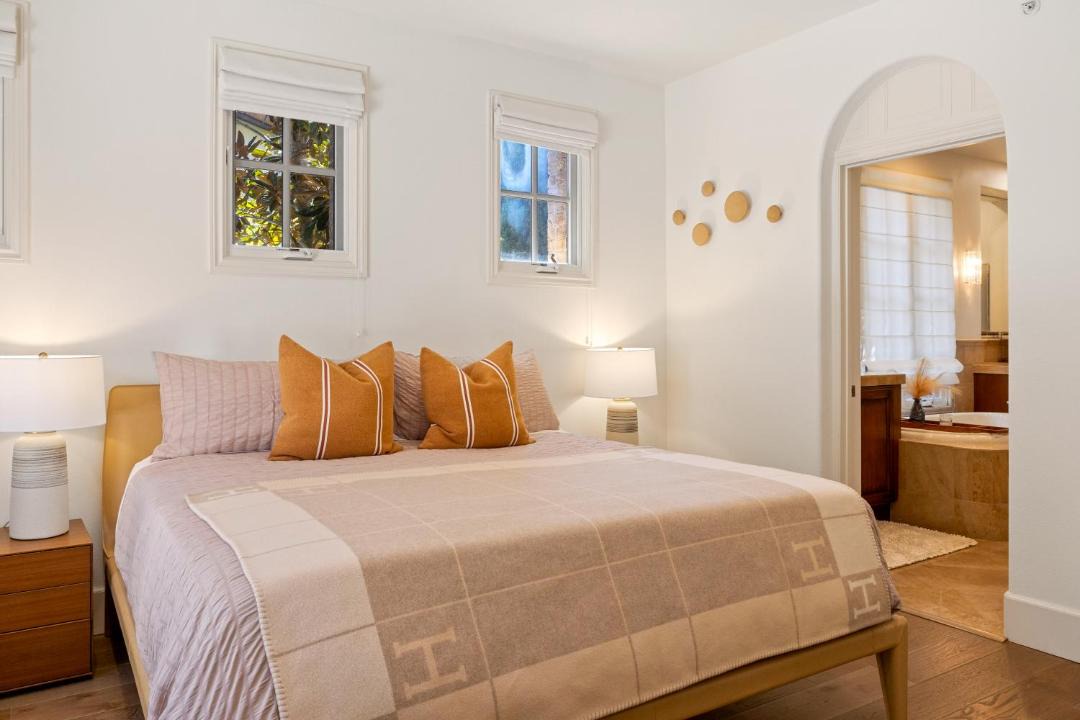 Photo of Bedroom in Newport Coast