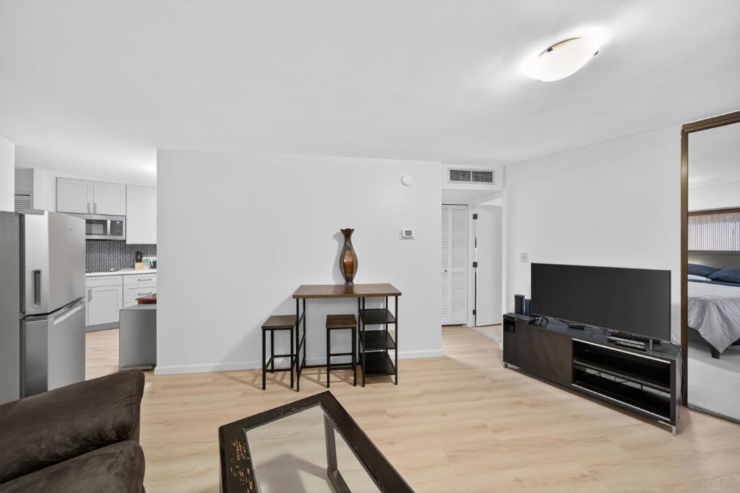 Photo of Others in Downtown Honolulu