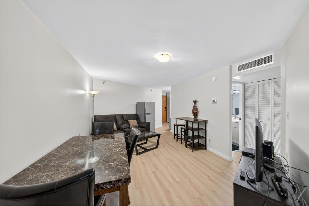 Photo of Others in Downtown Honolulu