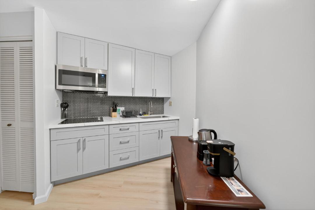 Photo of Others in Downtown Honolulu