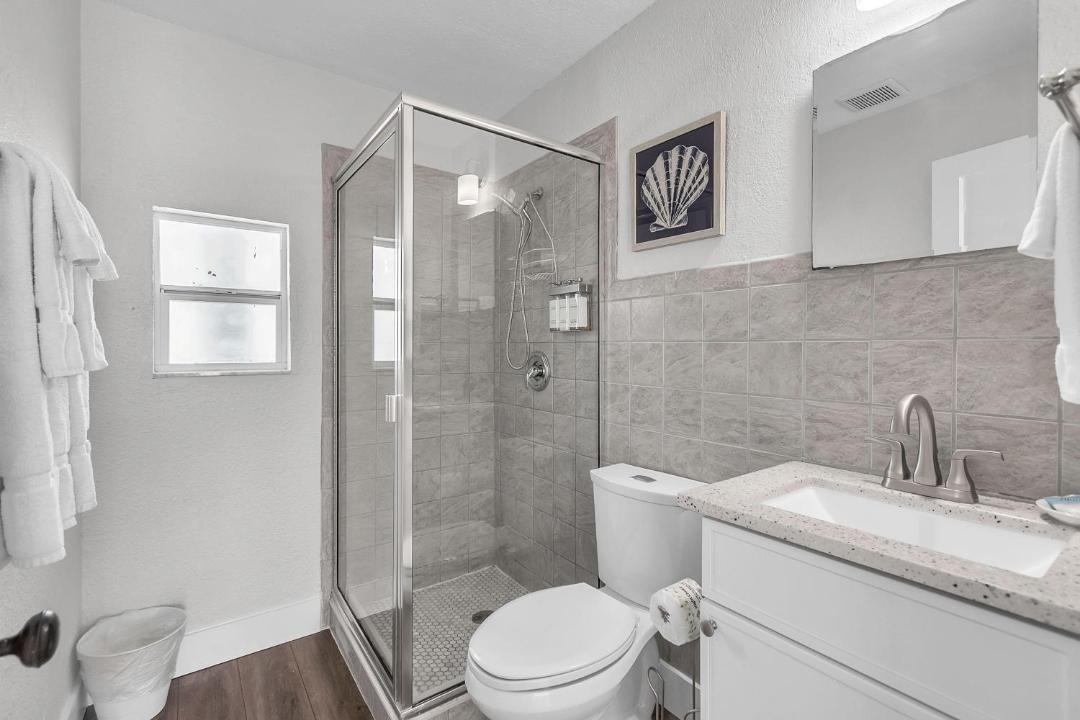Photo of Bathroom in Treasure Island