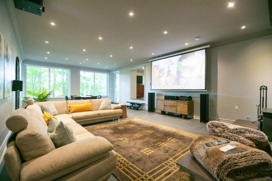 Photo of Livingroom in Caledon