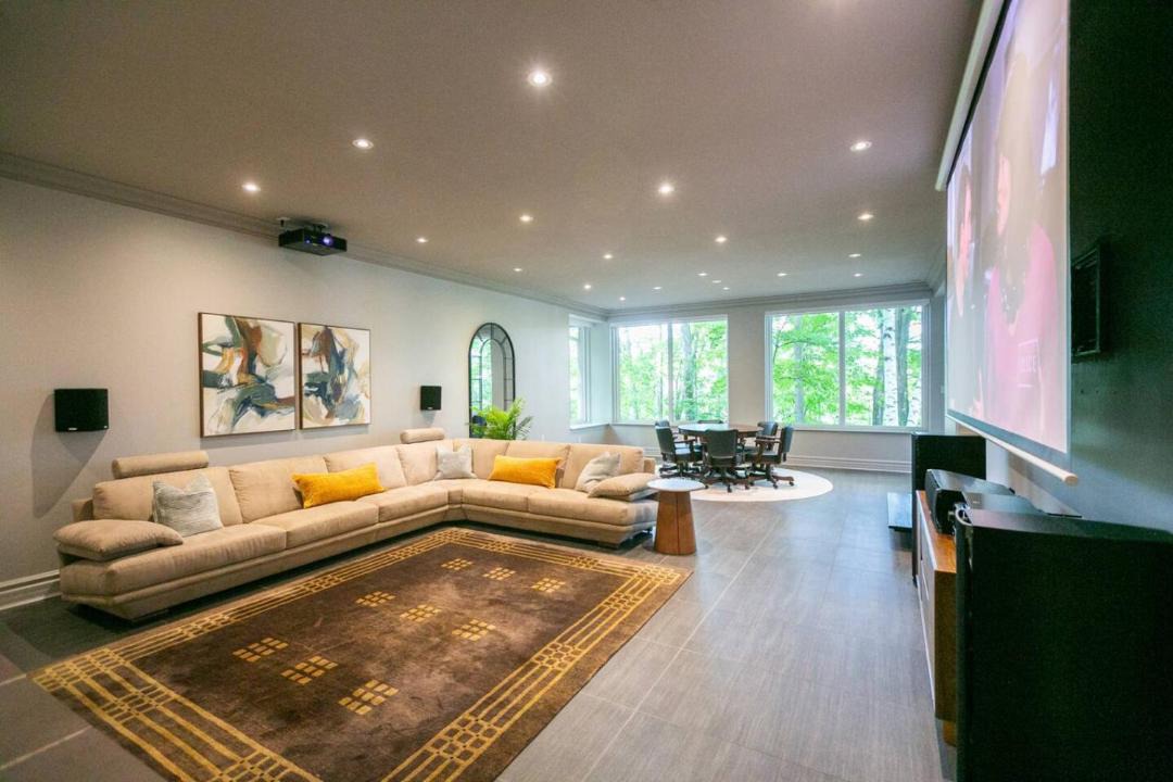 Photo of Livingroom in Caledon