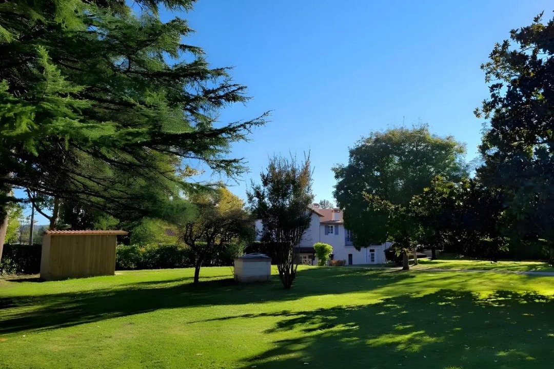 Photo of Others in Neuvic