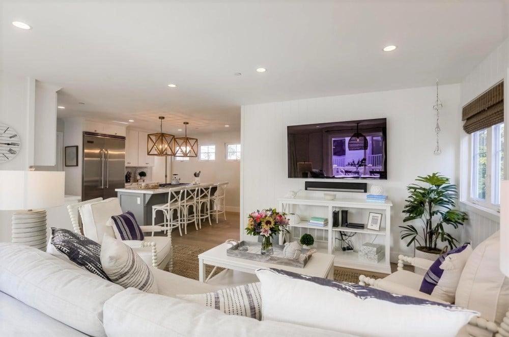 Photo of Livingroom in La Jolla Shores
