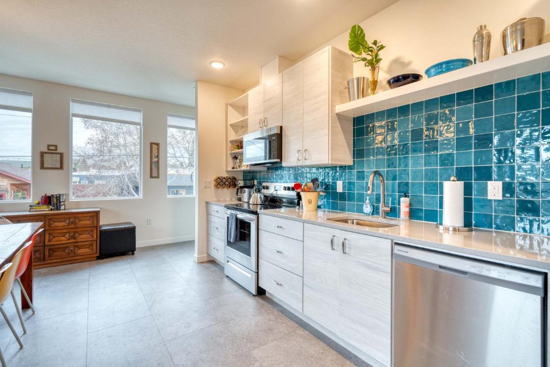 Photo of Others in Hosford-Abernethy