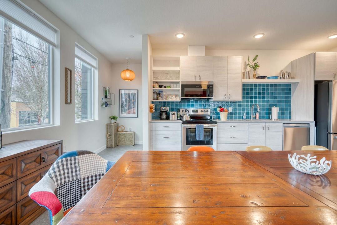 Photo of Others in Hosford-Abernethy