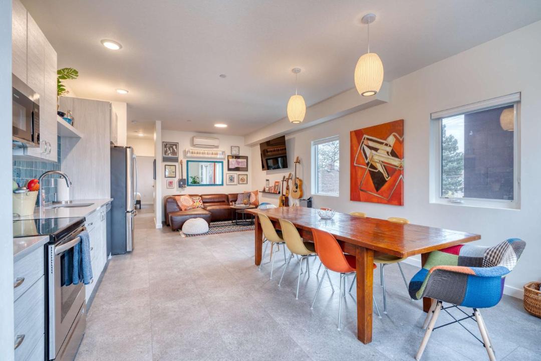 Photo of Others in Hosford-Abernethy