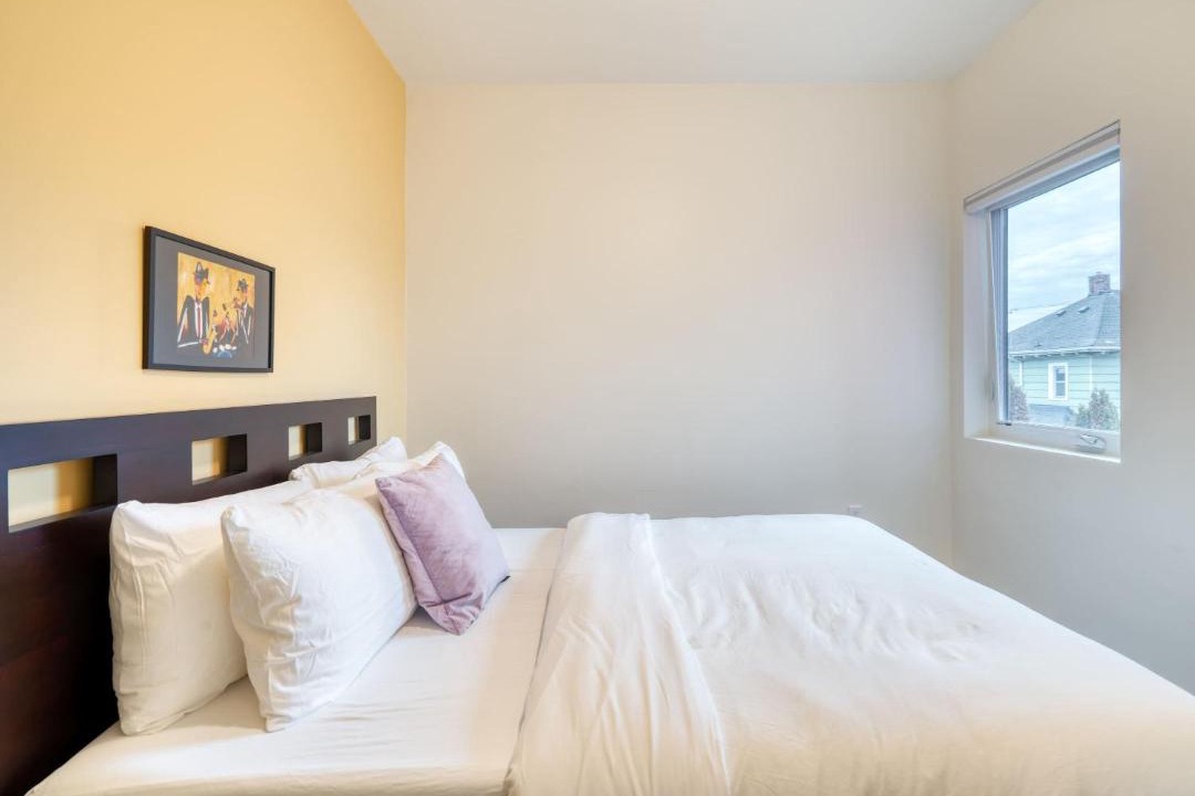 Photo of Others in Hosford-Abernethy