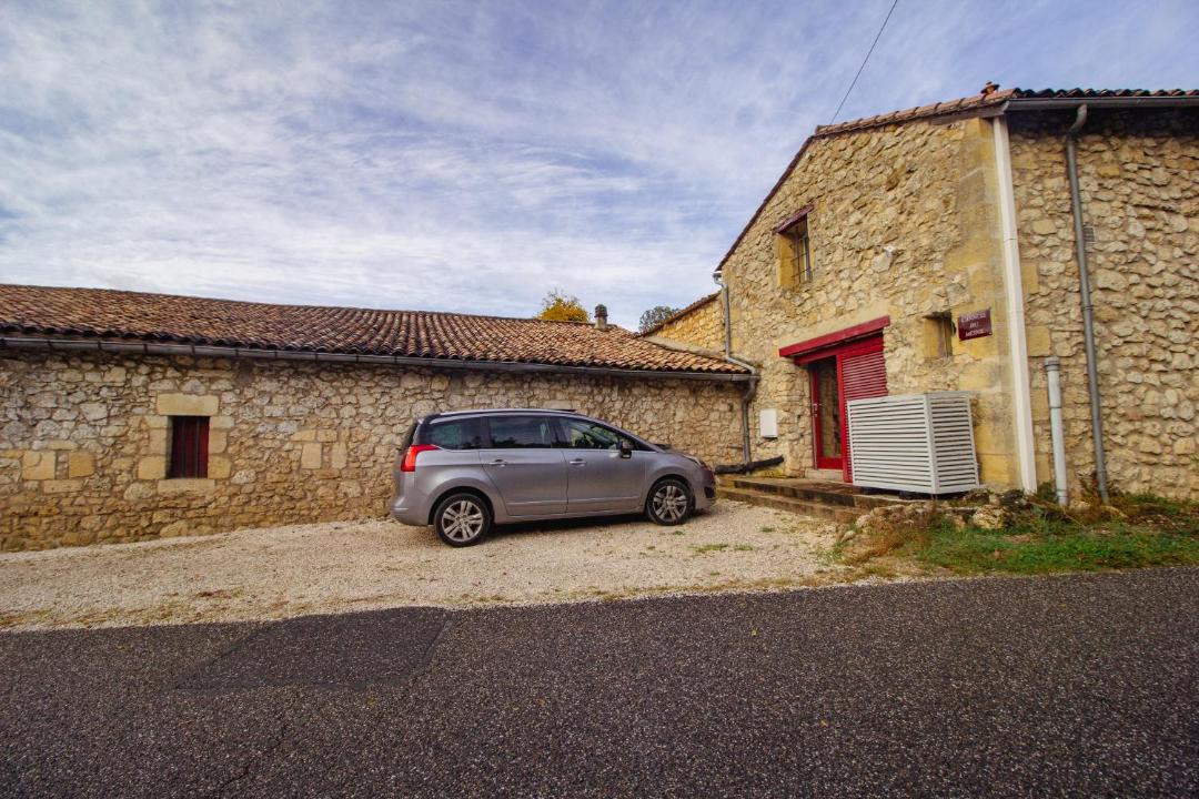 Photo of Others in Le Tourne