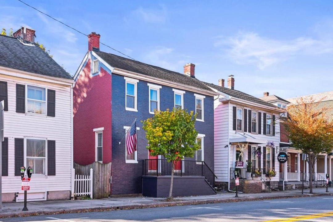 Photo of Buildings in Gettysburg