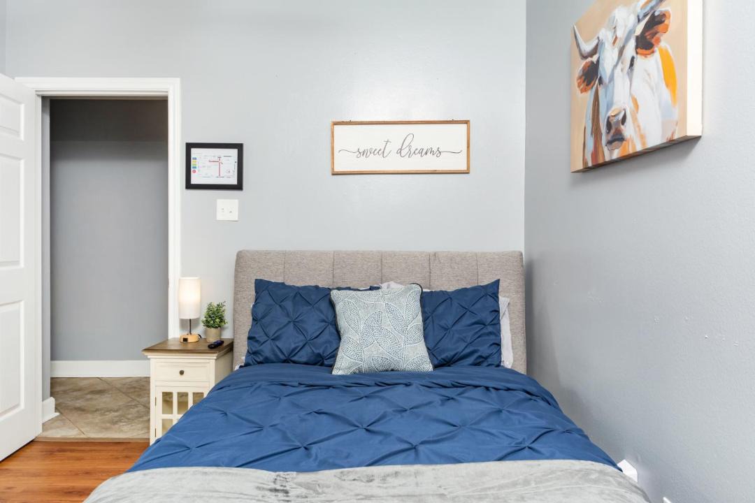Photo of Bedroom in League City