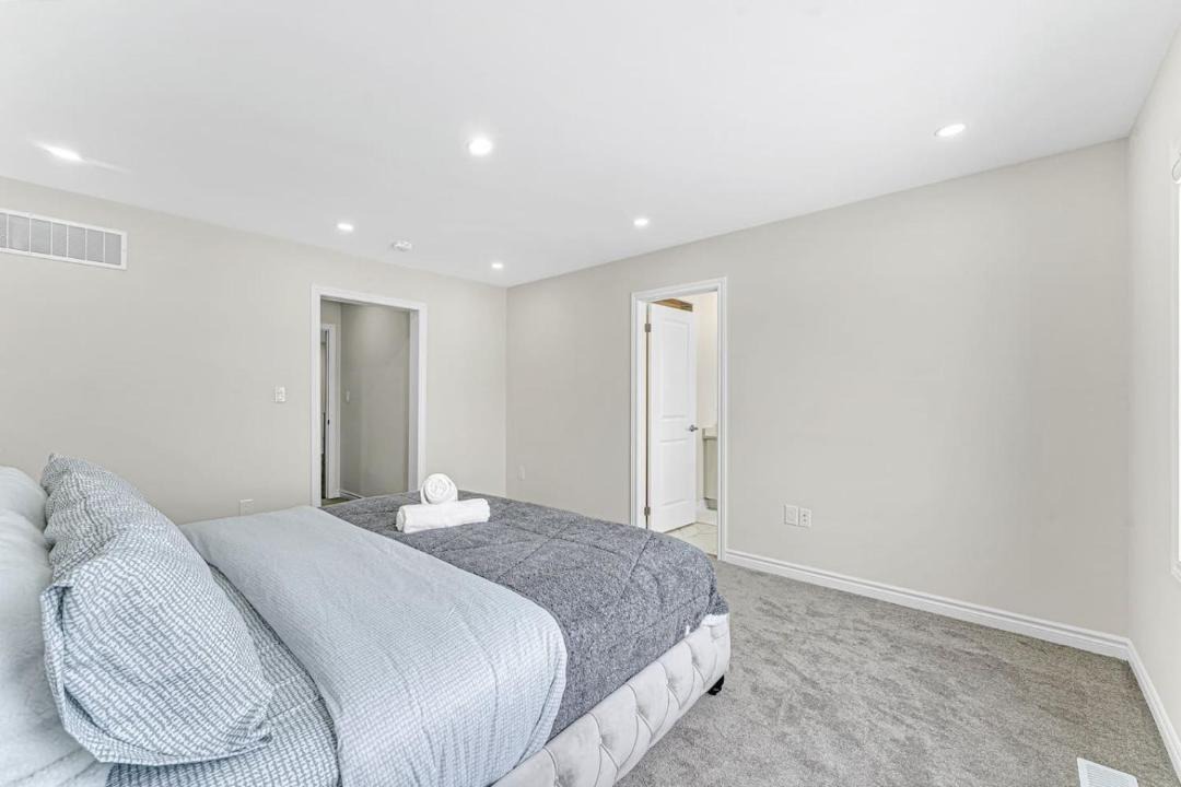Photo of Bedroom in Thorold