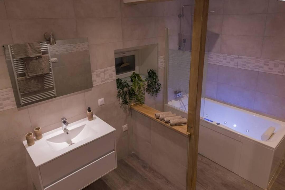 Photo of Bathroom in Coulommiers