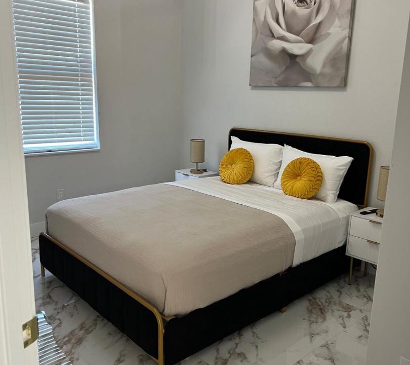 Photo of Bedroom in Pine Valley