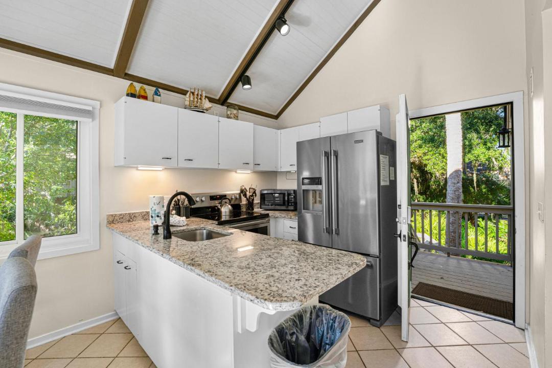Photo of Kitchen in Night Heron