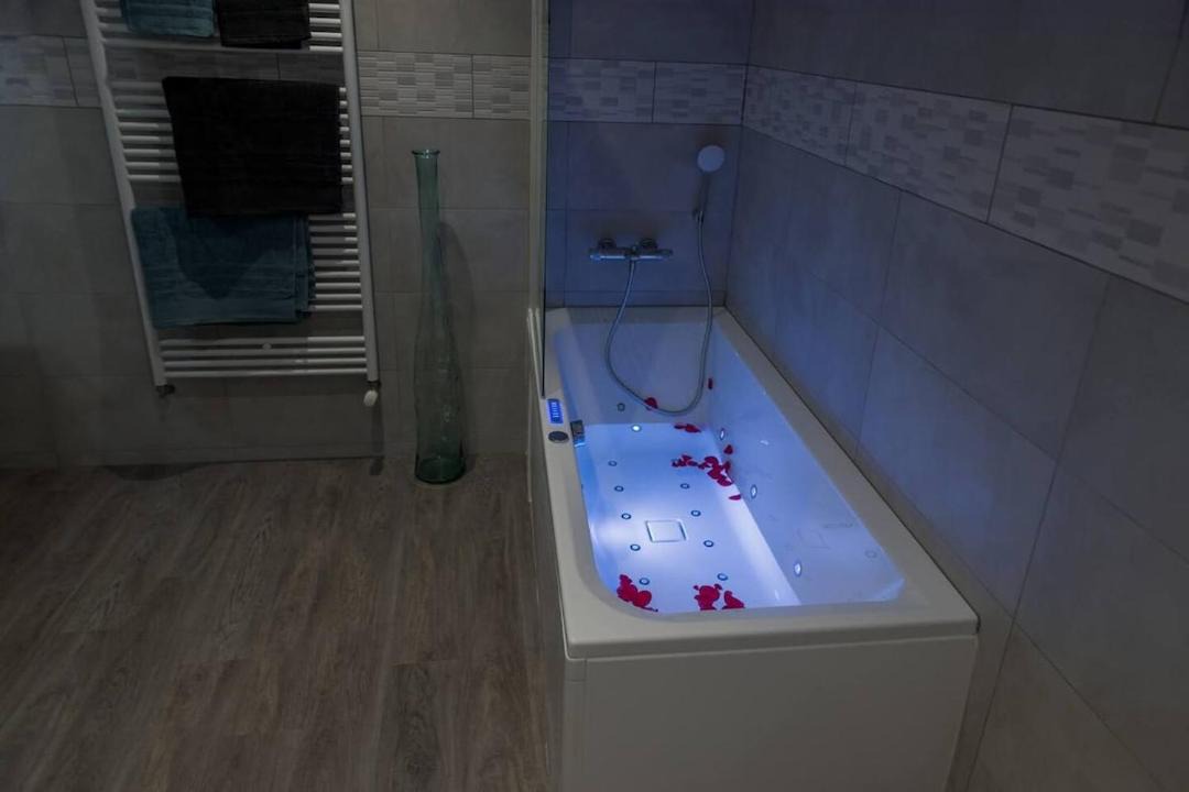 Photo of Bathroom in Coulommiers