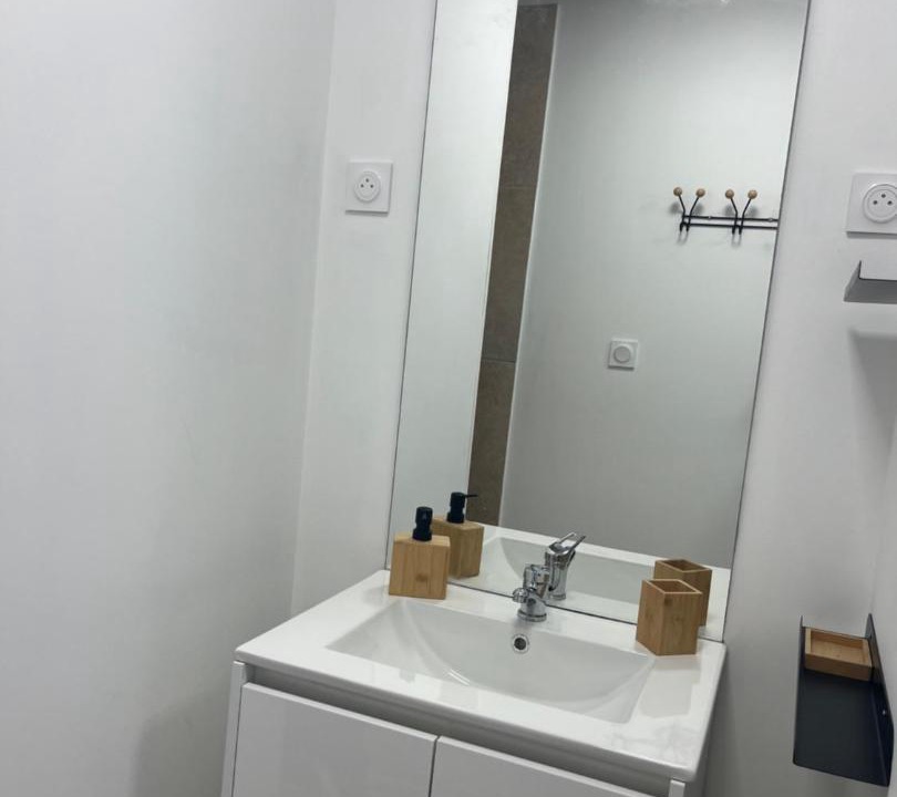 Photo of Bathroom in Mareuil-Caubert