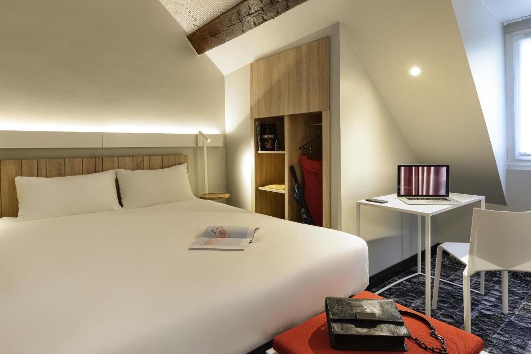Photo of Bedroom in 10th Arrondissement